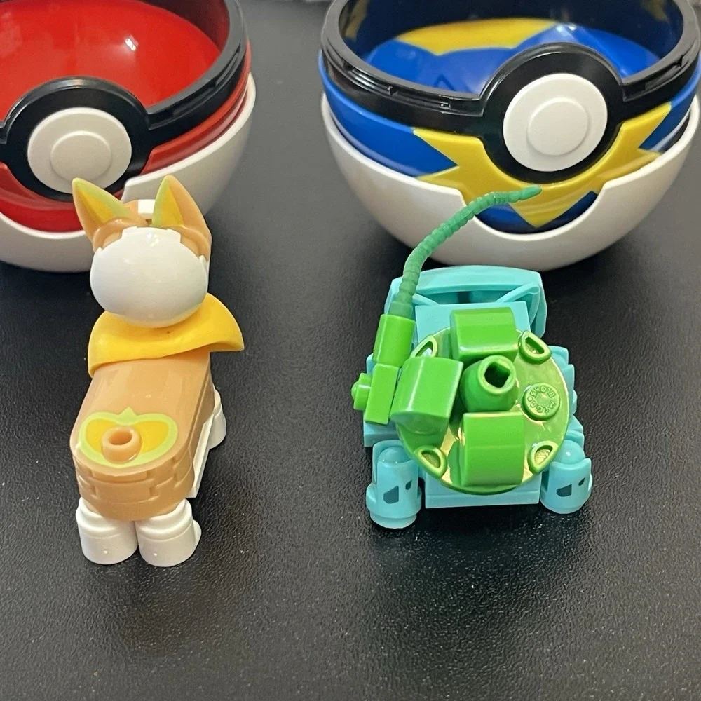 Pokemon Ball MEGA Bloks Construx Yamper Balbasaur Figures Lot Of 2 Blue Red